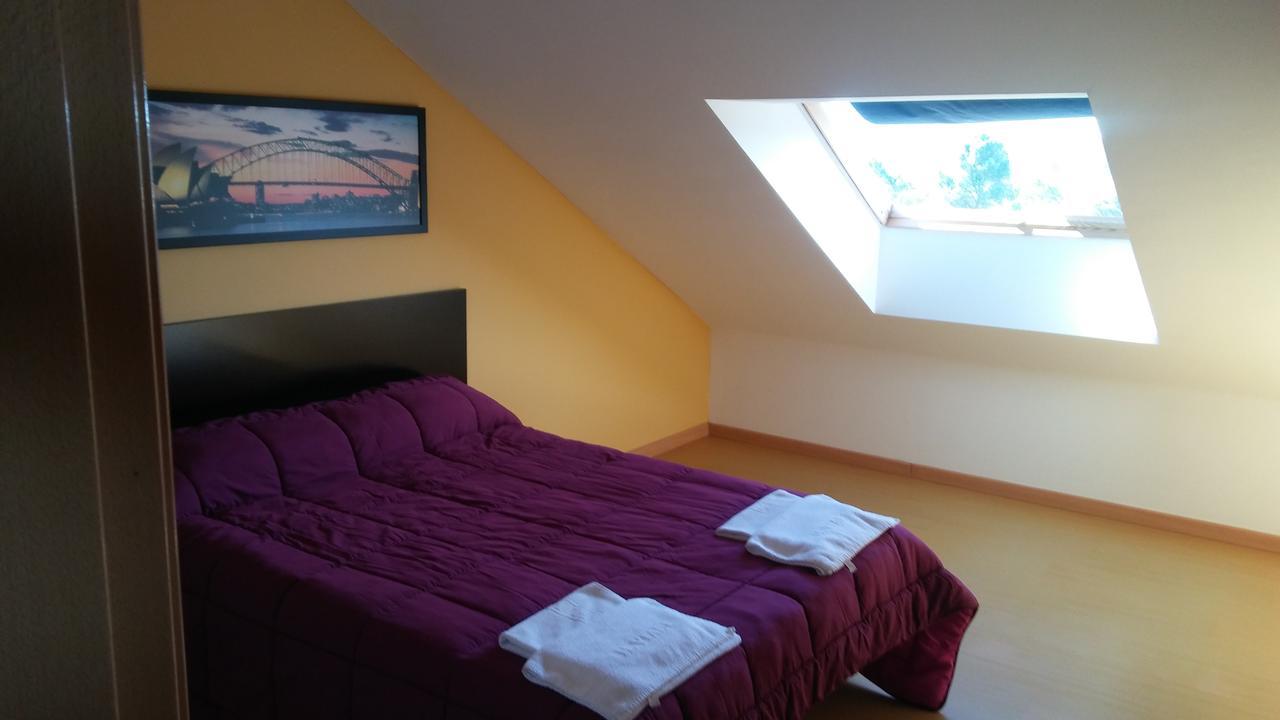 אורנסה Hostal Restaurante Vial מראה חיצוני תמונה
